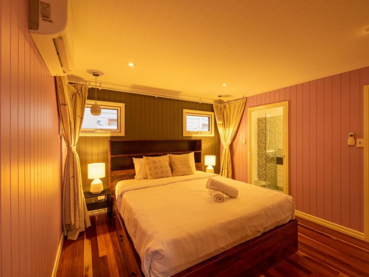 6km To Cbd Convenient 5br Queenslander Coorparoo