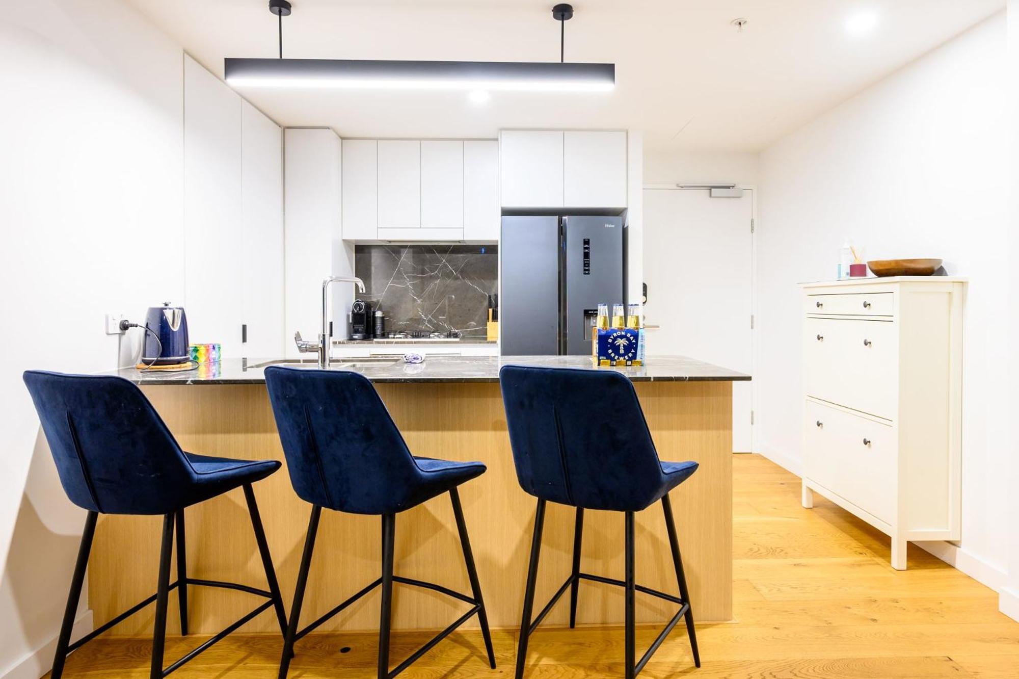 Stunning 2 Bedroom Retreat W Gym Sauna And Pool Apartment Brisbane
