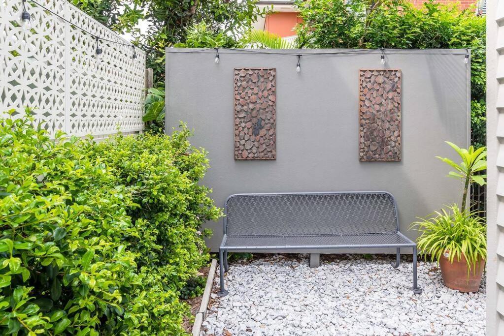 Holiday home Birdcall Yeronga - Inner Couples Sanctuary