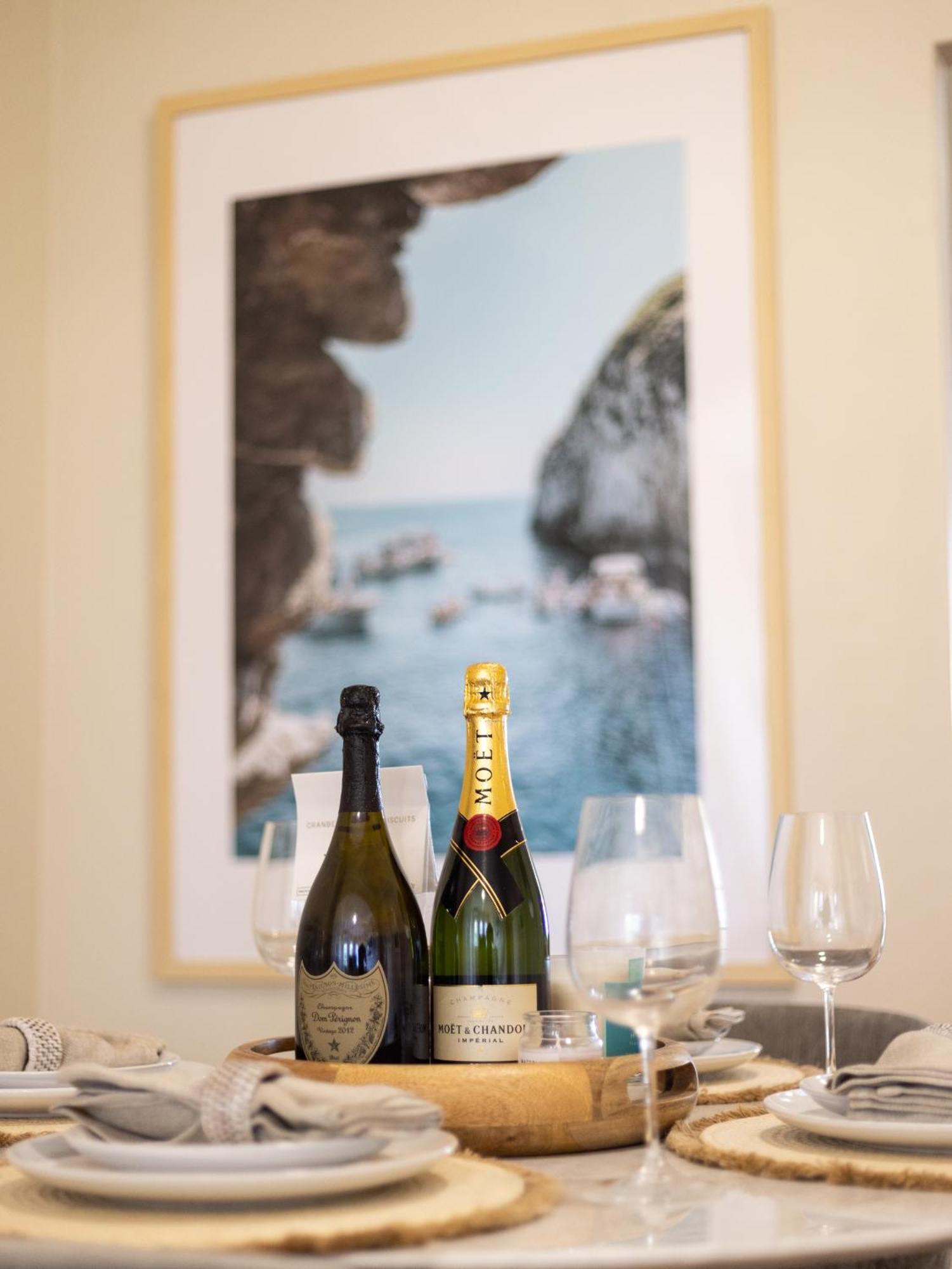 Riverside Heritage Chateau/convenient/free Carpark *