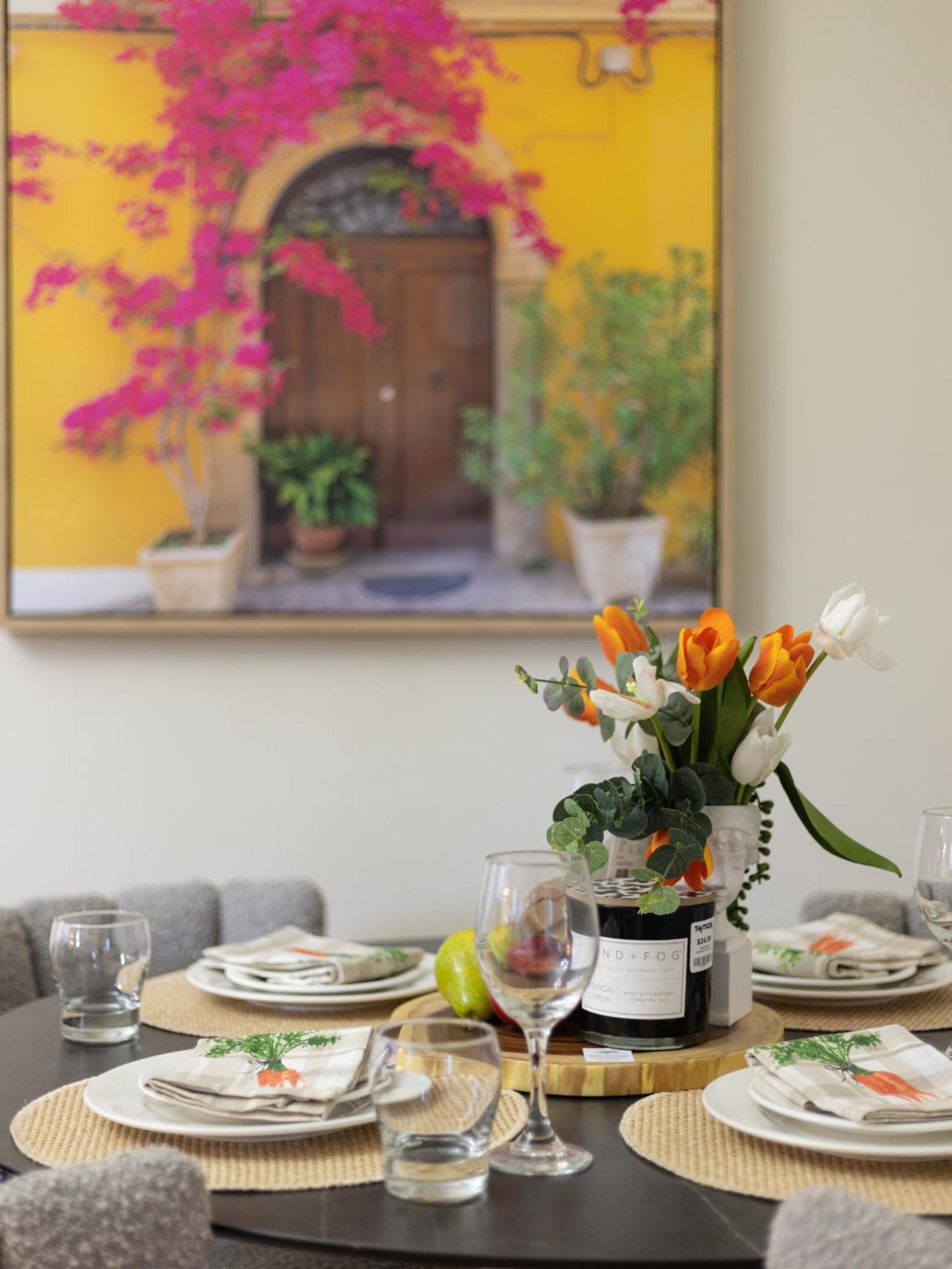 Riverside Heritage Chateau/convenient/free Carpark *