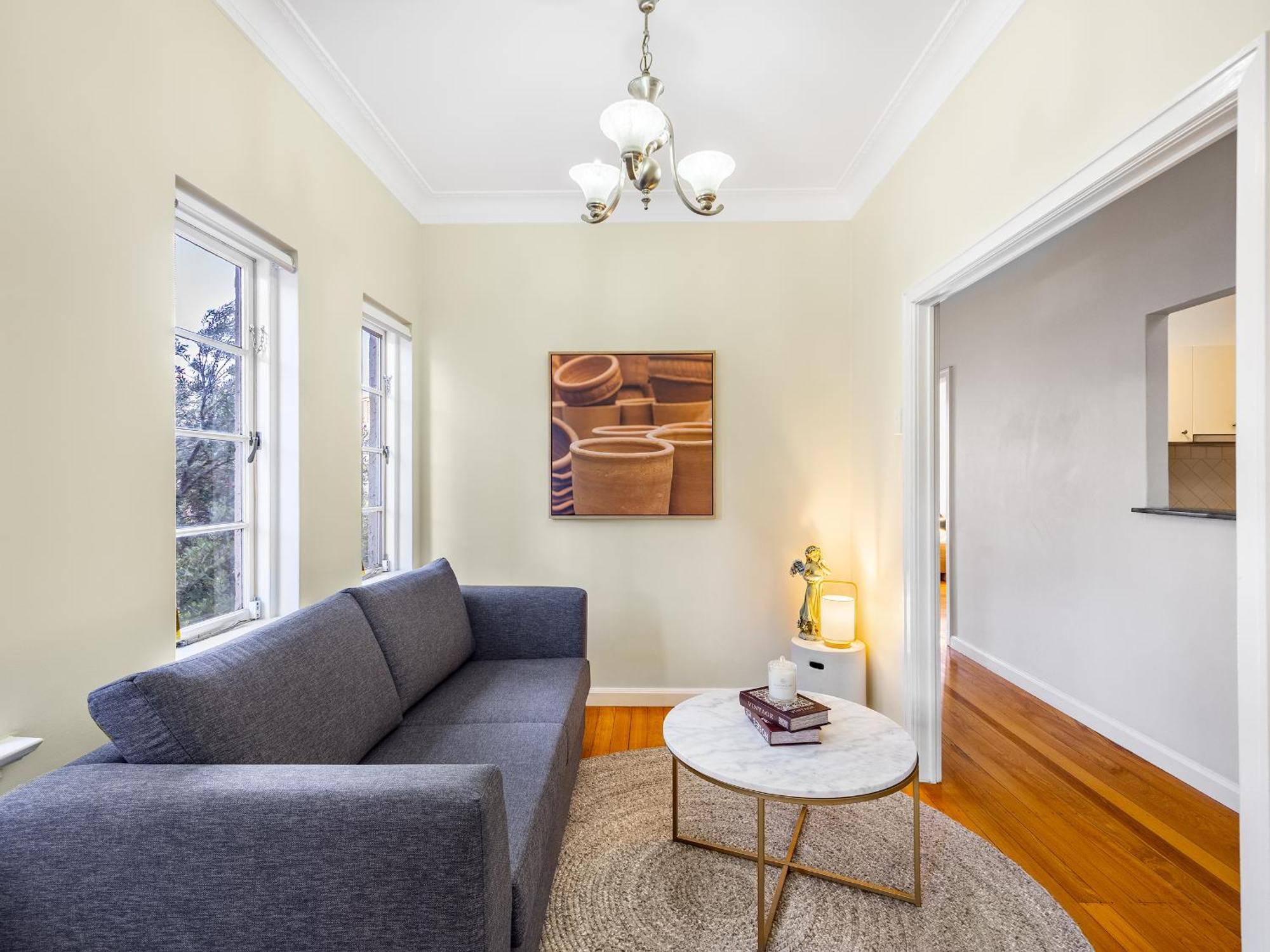 Riverside Heritage Chateau/convenient/free Carpark Apartment