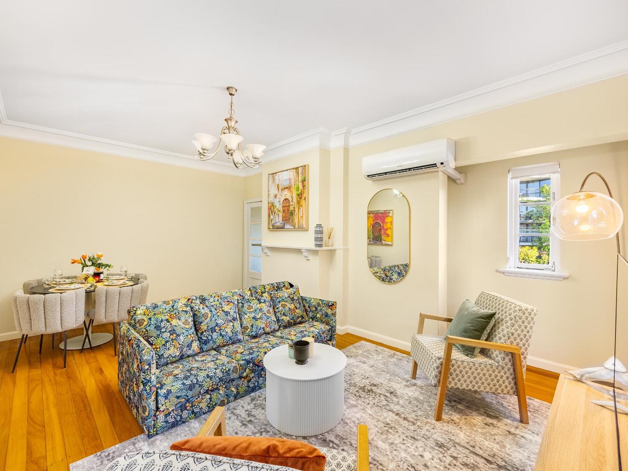 Riverside Heritage Chateau/convenient/free Carpark Apartment *