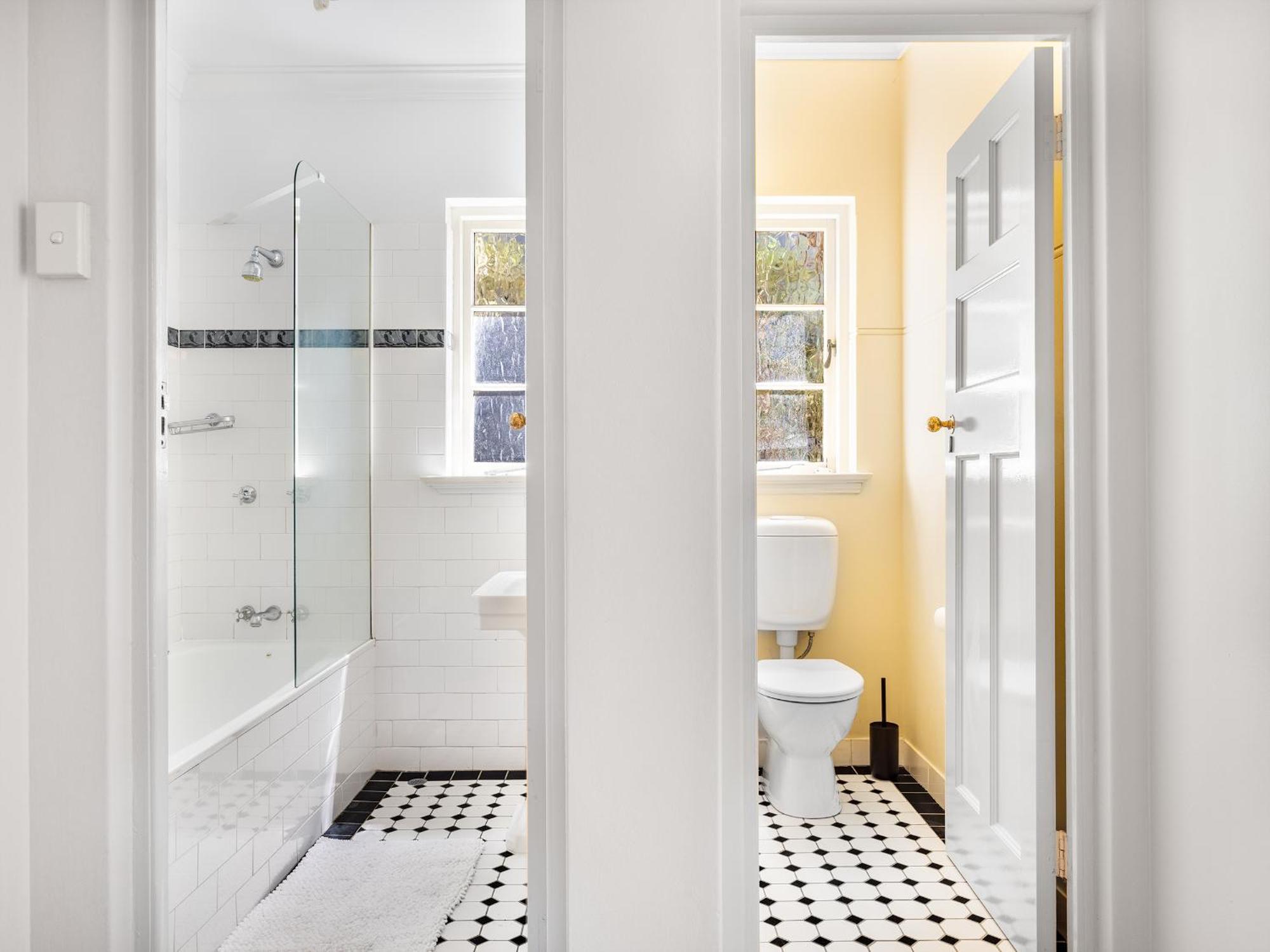 Apartment Riverside Heritage Chateau/convenient/free Carpark *