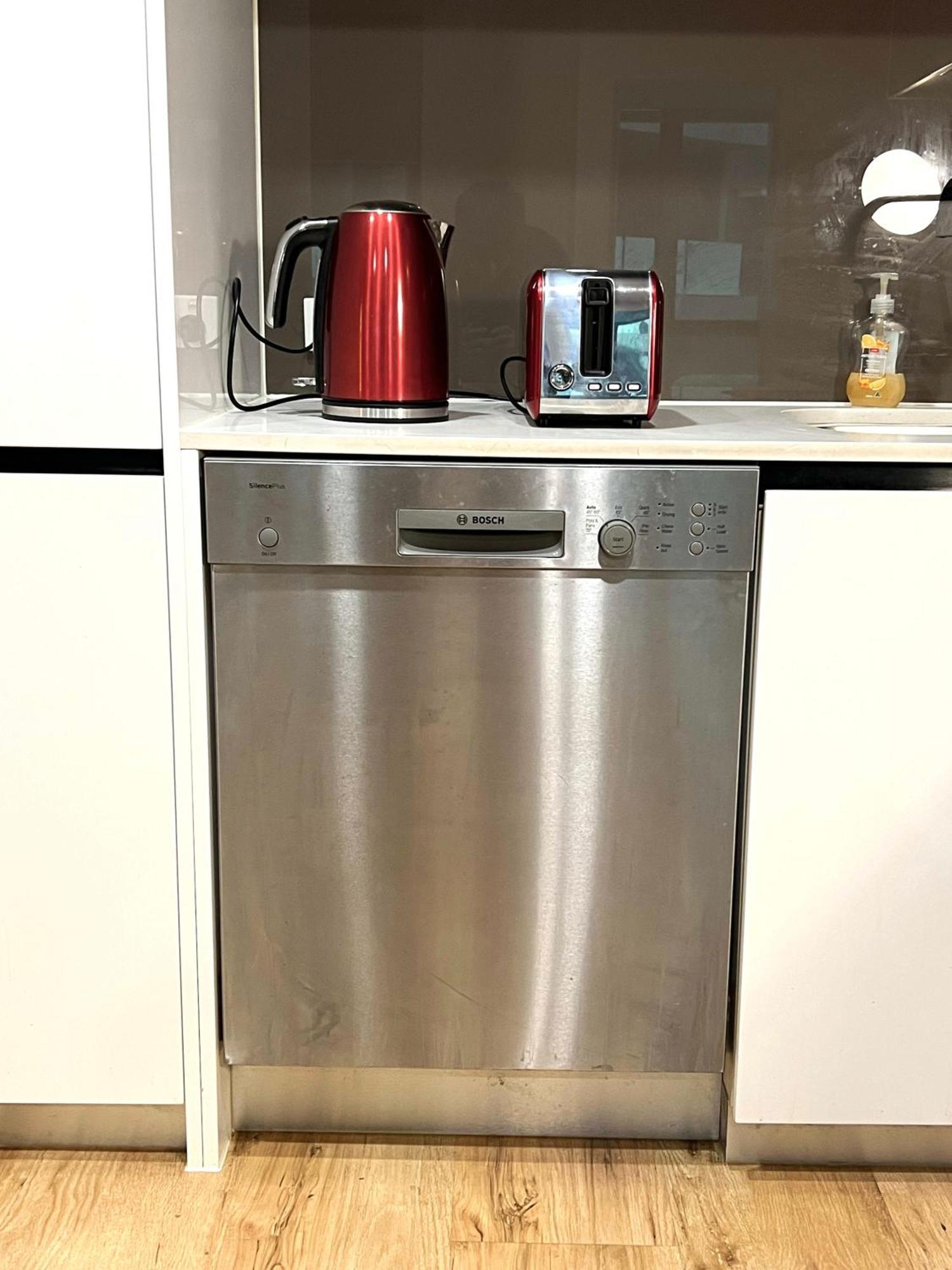 Apartment South Epicentre - 1 Bedroom *