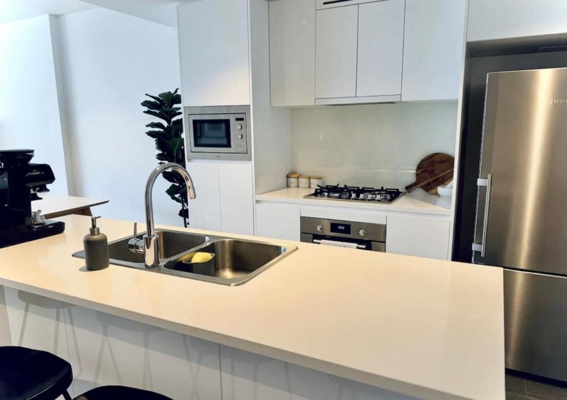 Luxury - Skytower L26 Apartment *