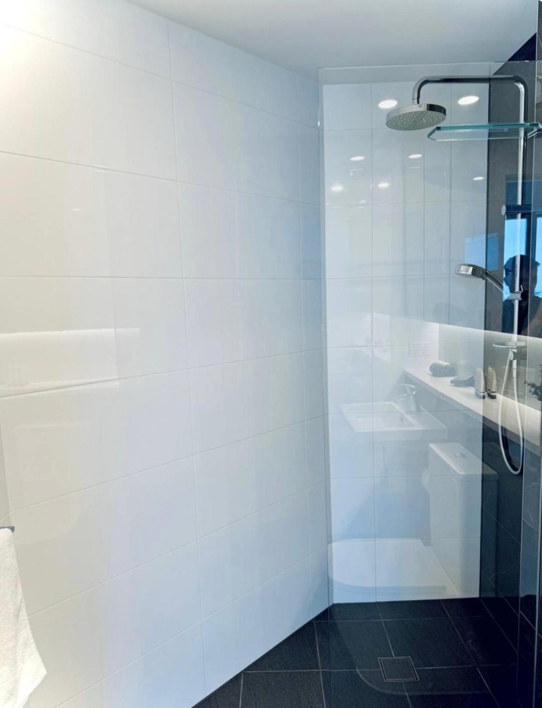 Luxury - Skytower L26 Apartment