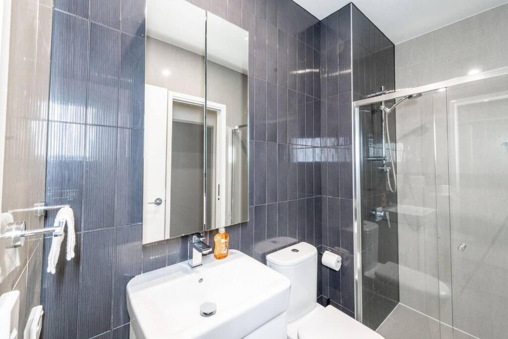 South 2b2b Apt&parking