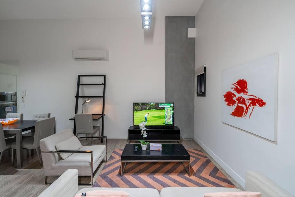 South 2b2b Apt&parking M6 Apartment