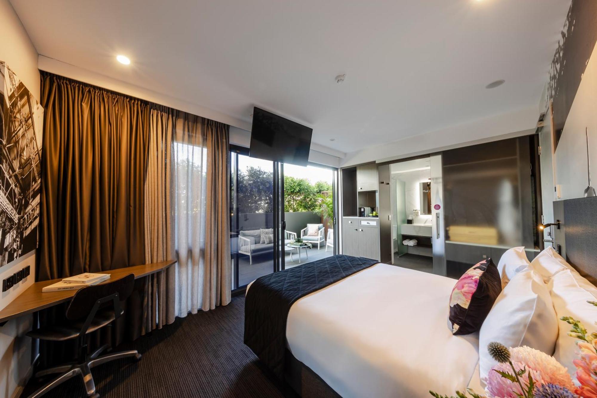 Sage Street 5*