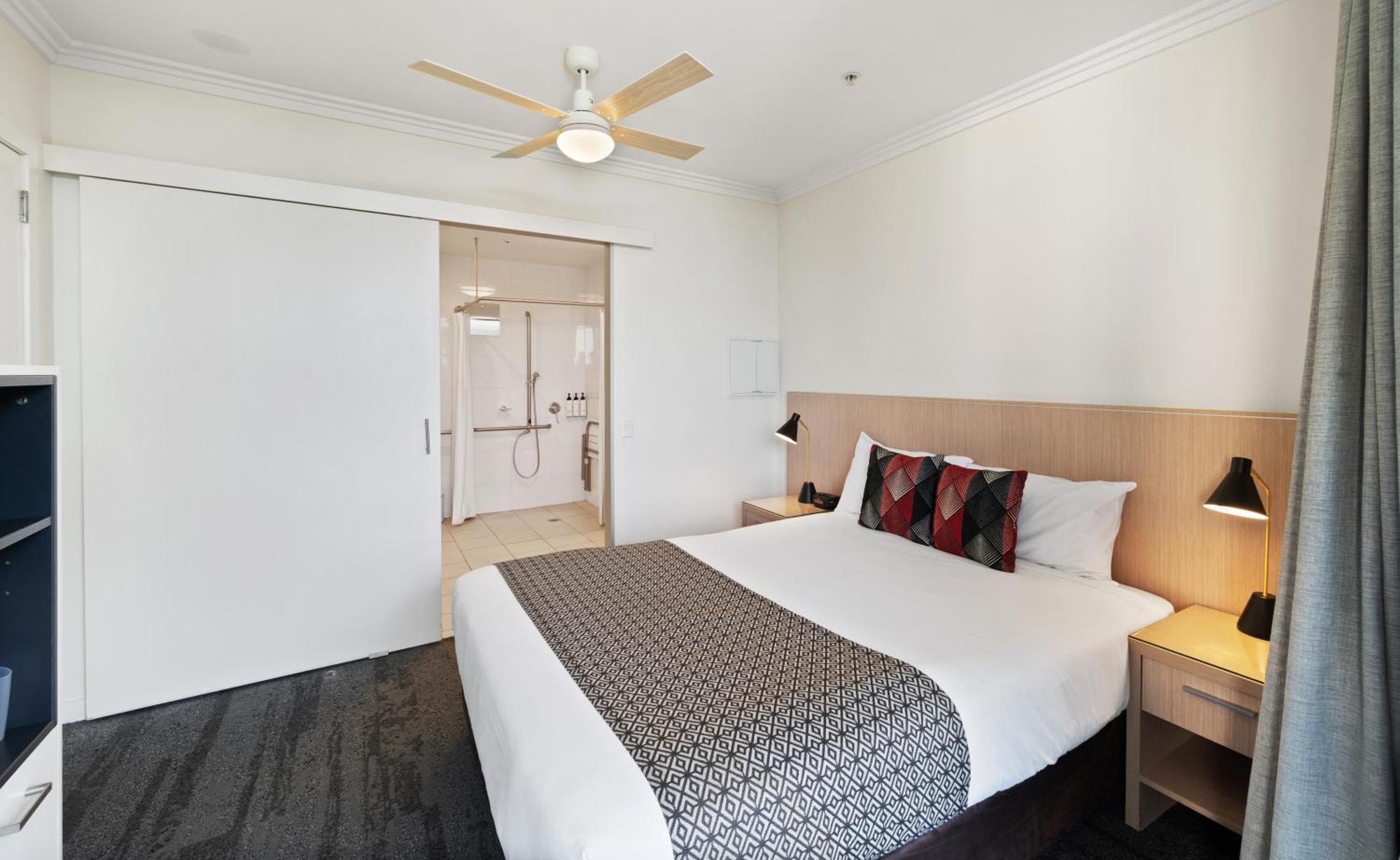 Diana South 4* Brisbane