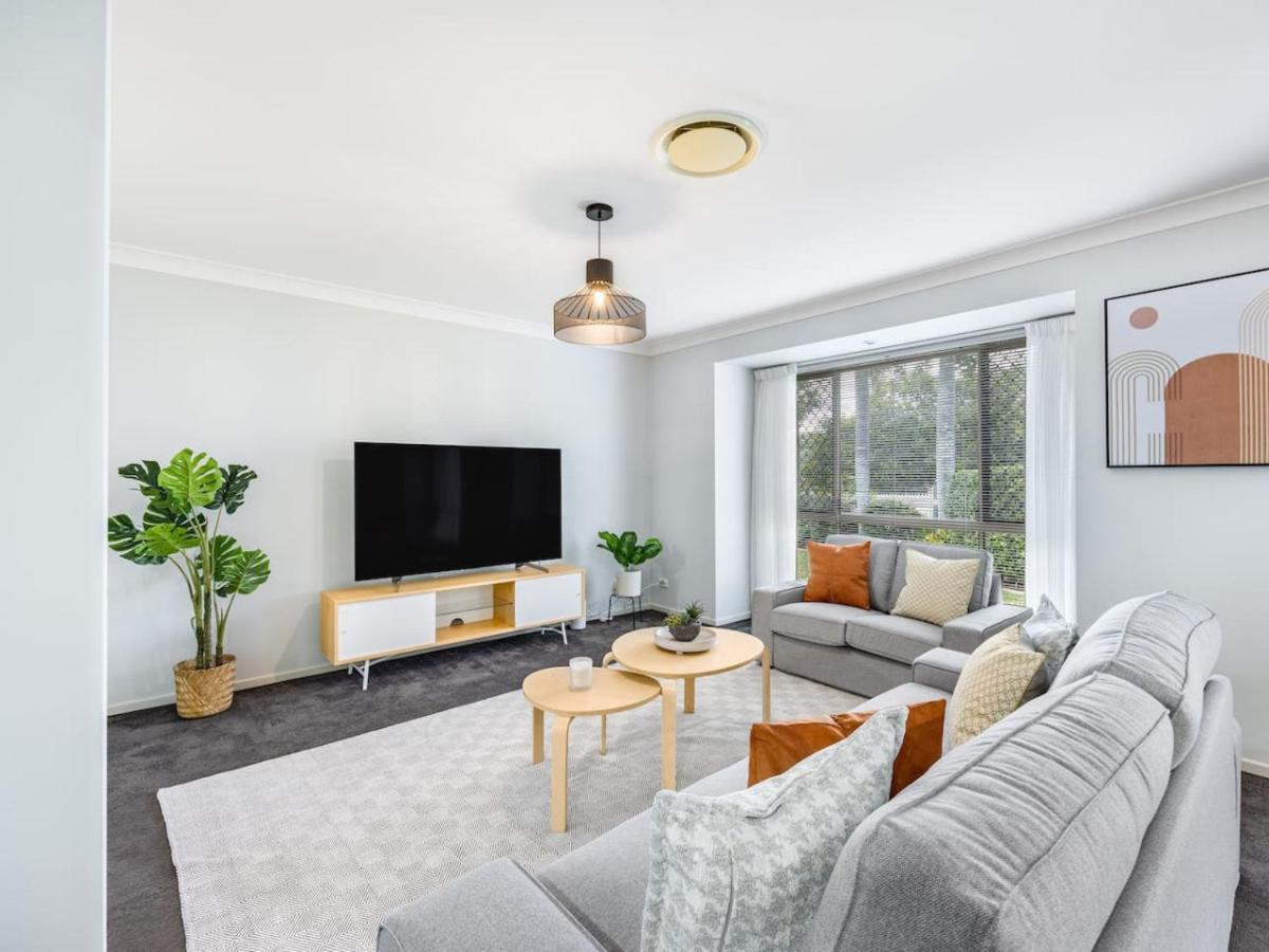 Holiday home Carindale Family Home/close To Westfield & Highway Brisbane