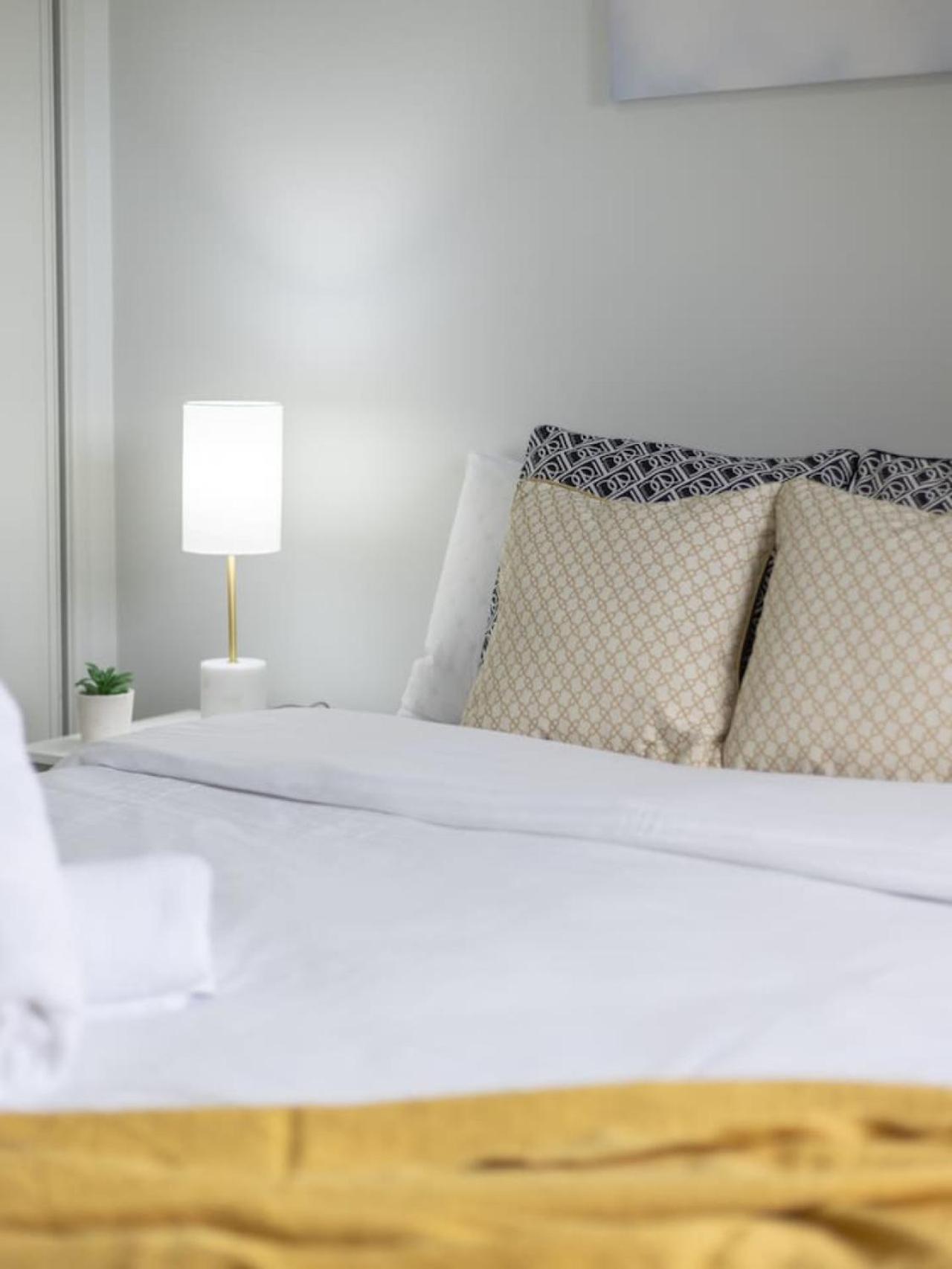 Holiday home Carindale Family Home/close To Westfield & Highway *