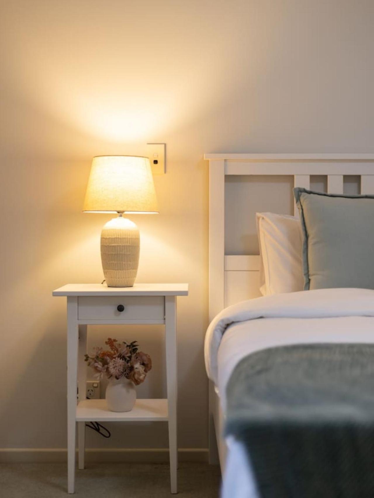 Carindale Family Home/close To Westfield & Highway