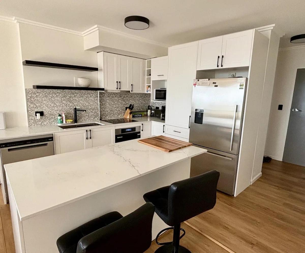 The Summit - Spacious 9th Floor * Brisbane