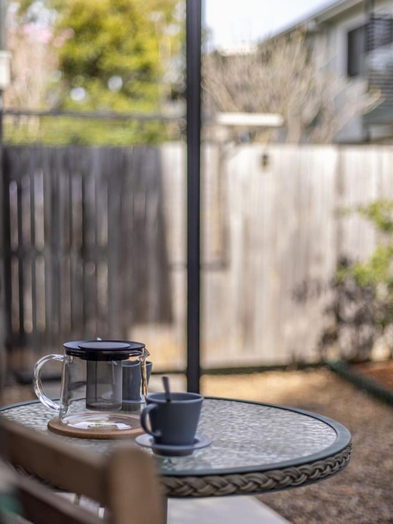 3bd Townhouse Close To Shops, Transport With Carpark * Brisbane