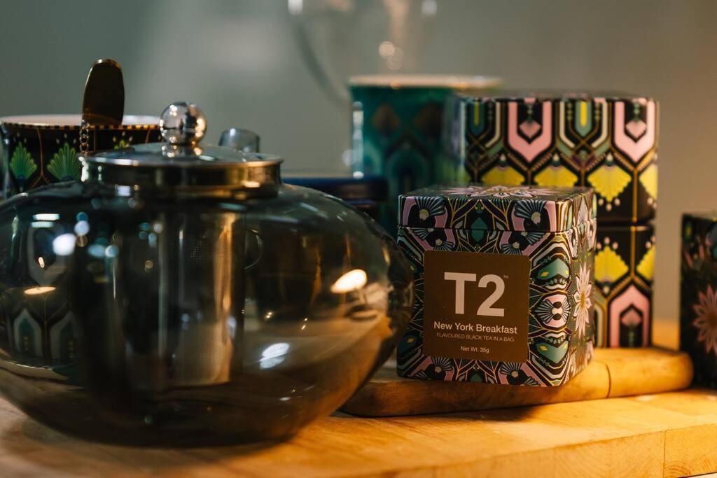 Artistic Queenslander With Park Views - 5 Bedroom - Sleep 10 * Brisbane