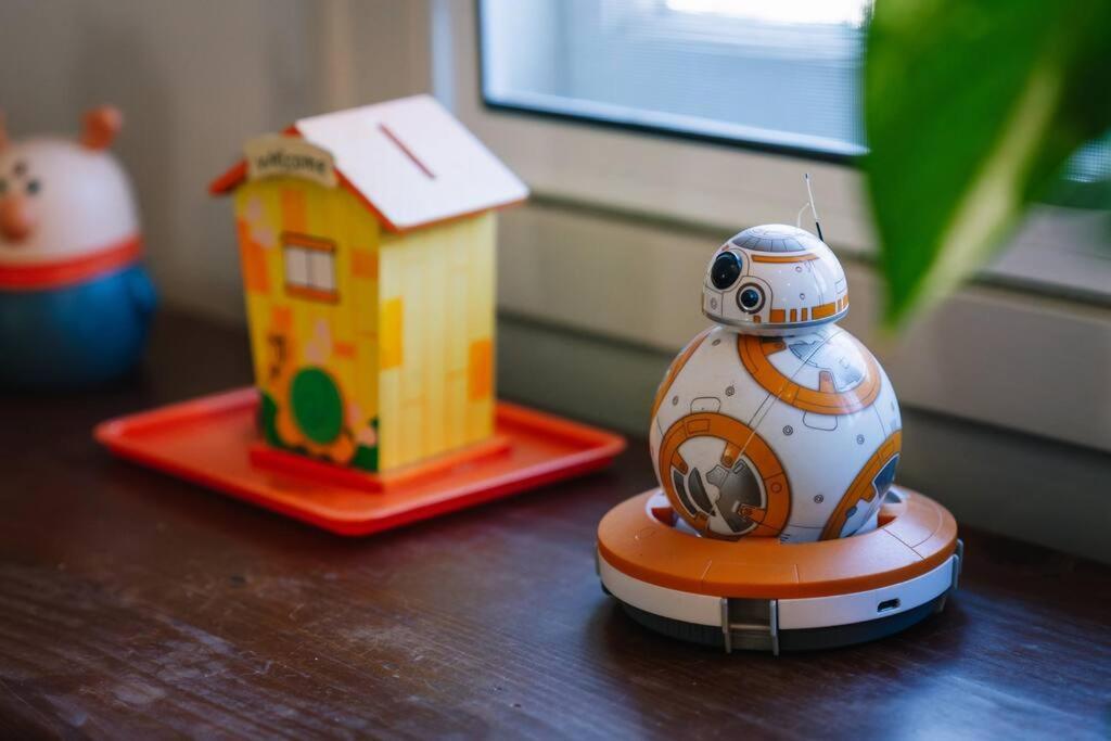 Artistic Queenslander With Park Views - 5 Bedroom - Sleep 10 *