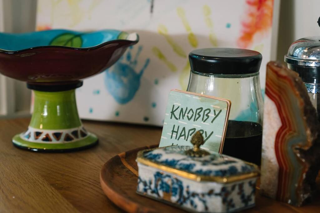 Holiday home Artistic Queenslander With Park Views - 5 Bedroom - Sleep 10 *