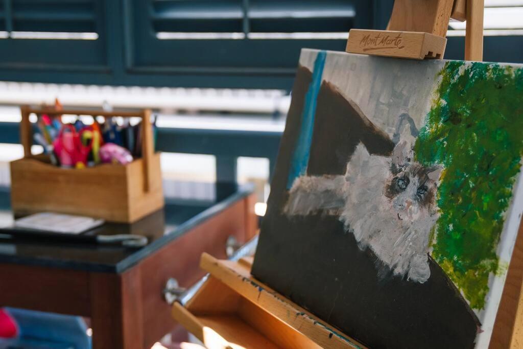 Artistic Queenslander With Park Views - 5 Bedroom - Sleep 10 Brisbane