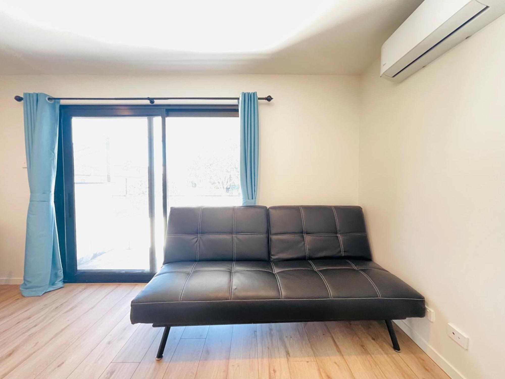 Guest house 262atroughton