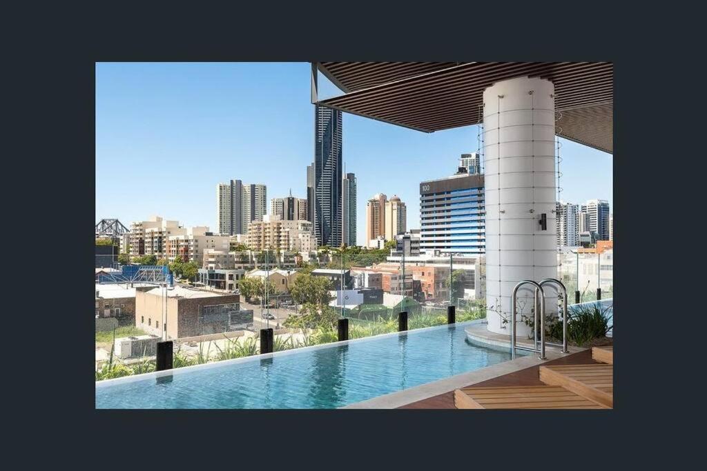 Deluxe 2bd With Infinity Pool *