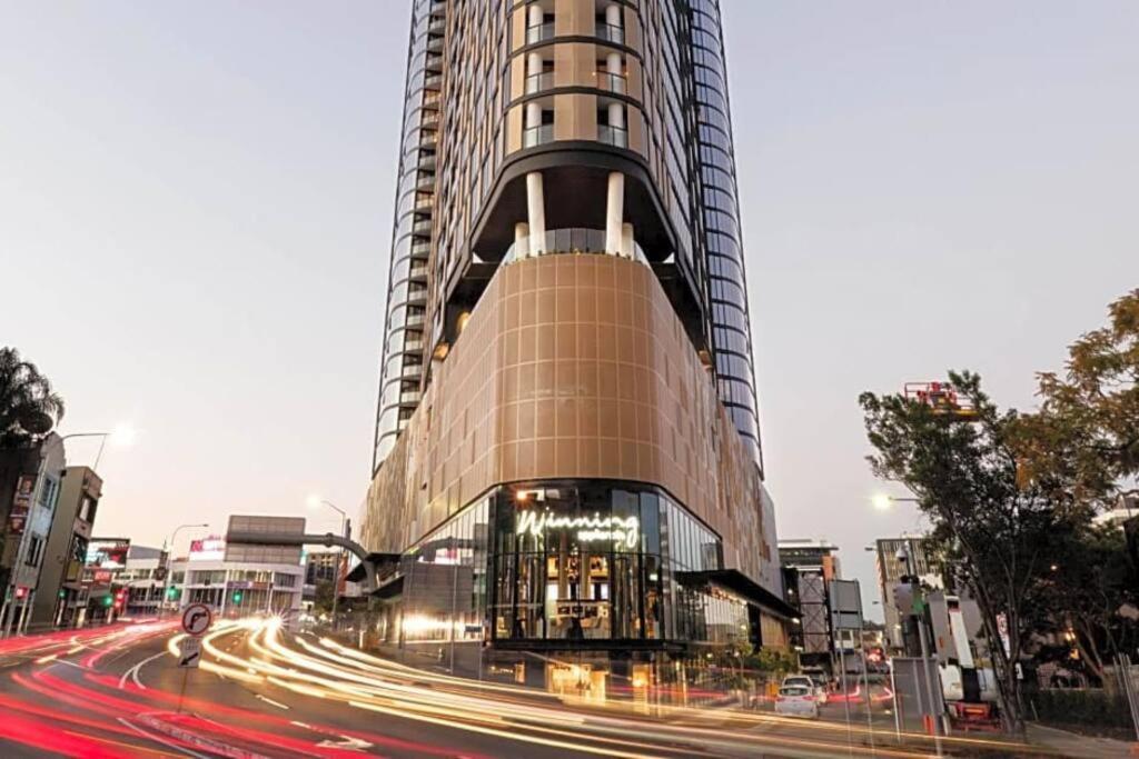 Deluxe 2bd With Infinity Pool * Brisbane