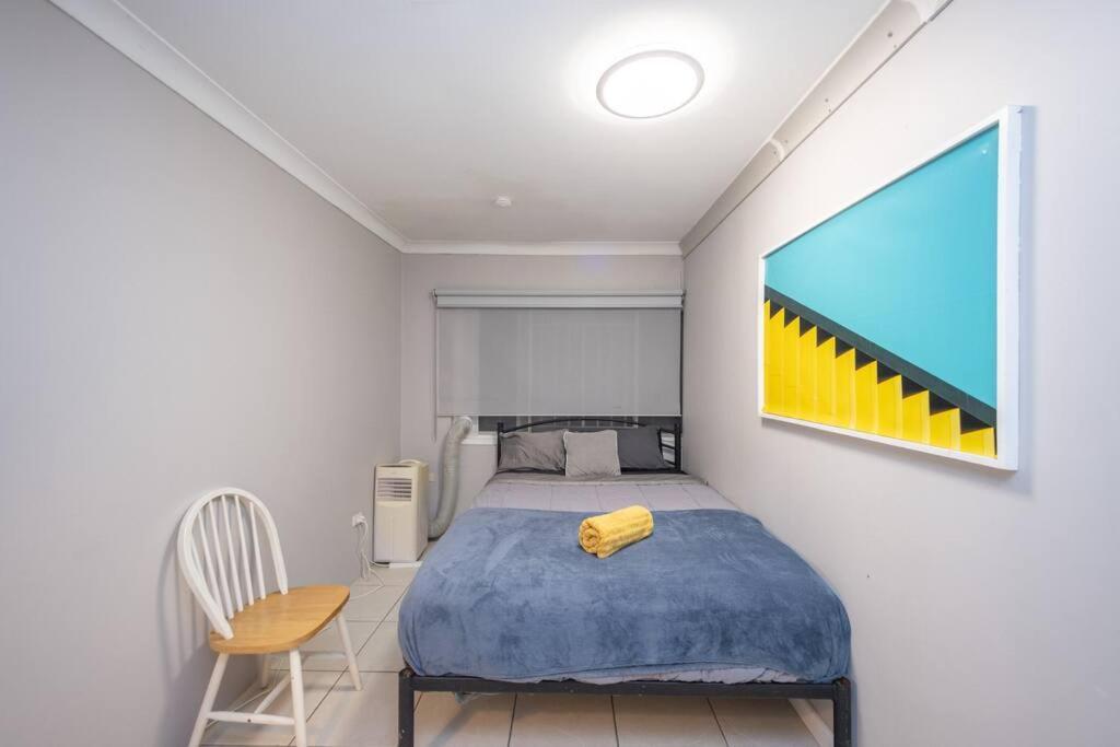 Queen Bedroom 4k Tv In Shared 2s * Brisbane