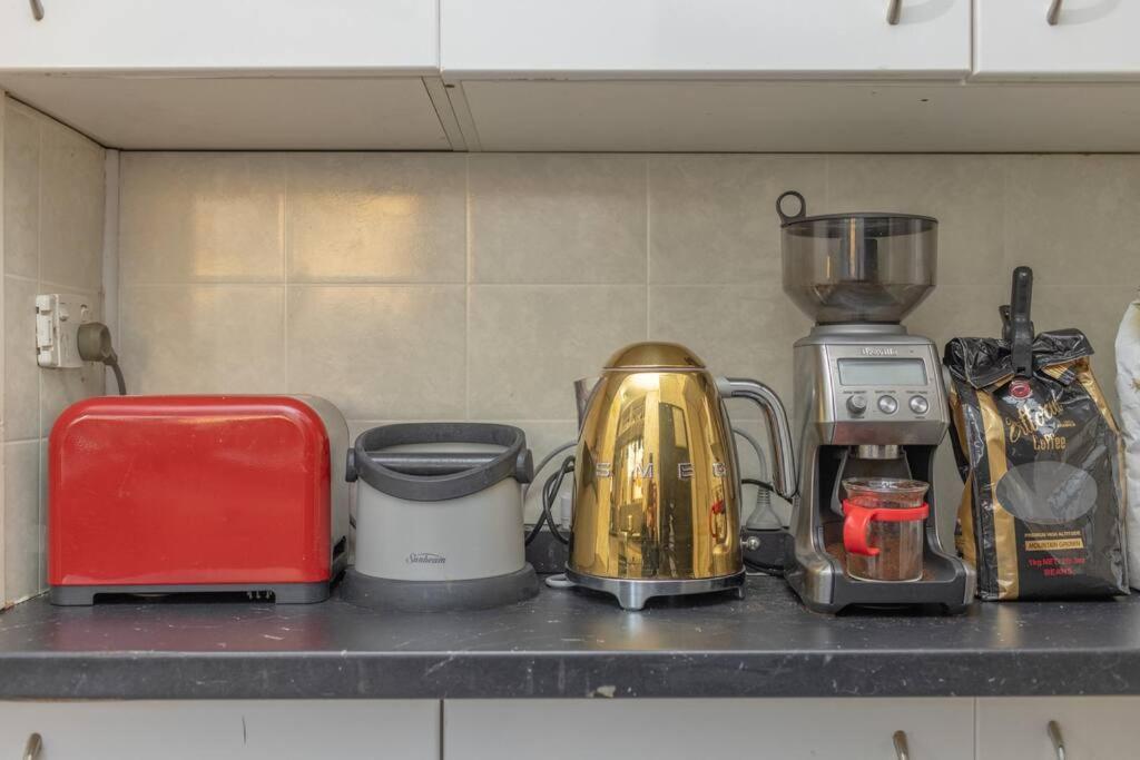 King Bedroom In Shared 3l *