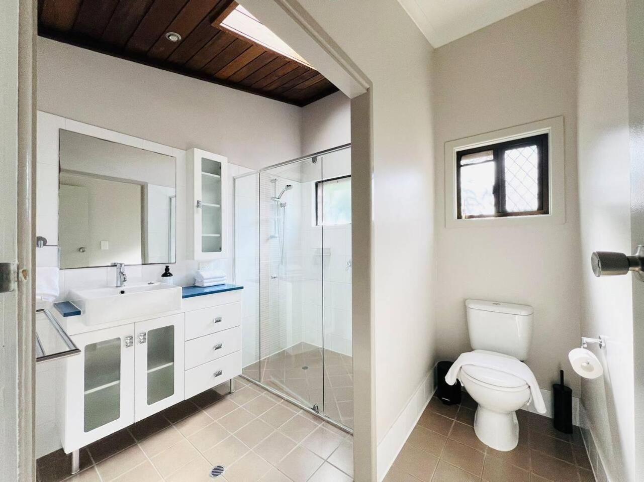 Holiday home Charming In Sunnybank Close To Plaza With Pool *