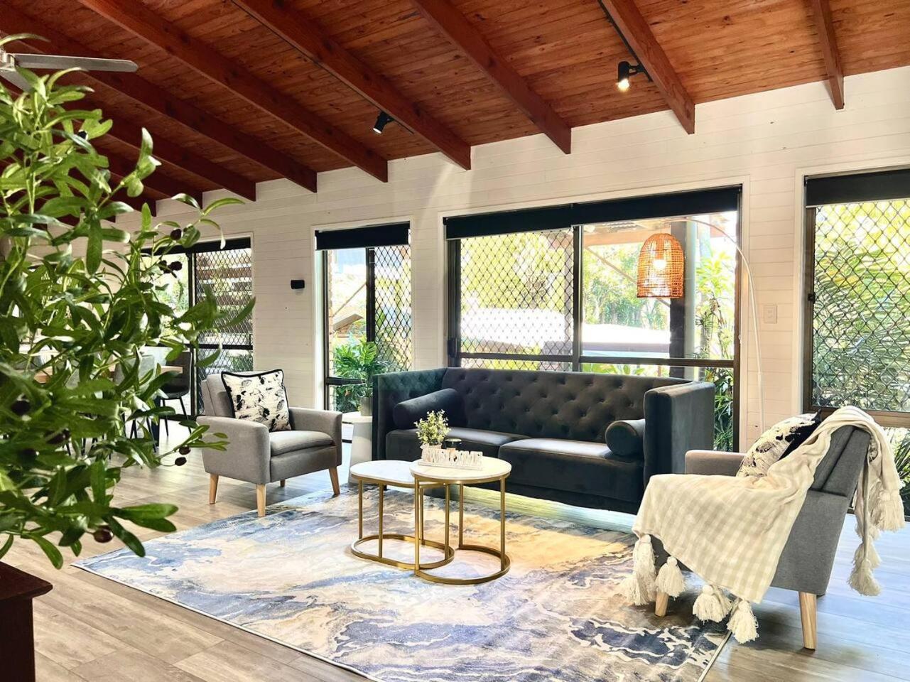 Holiday home Charming In Sunnybank Close To Plaza With Pool Brisbane