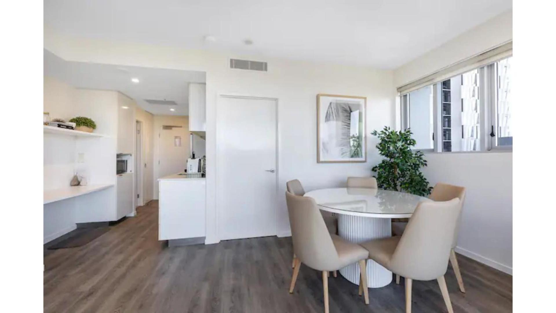 Stylish In Share Save * Brisbane