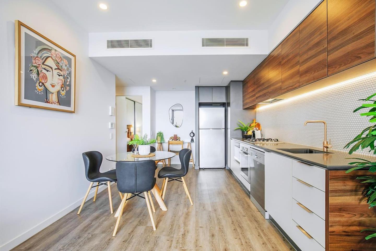 Above King With Rooftop Pool Deck Apartment Brisbane