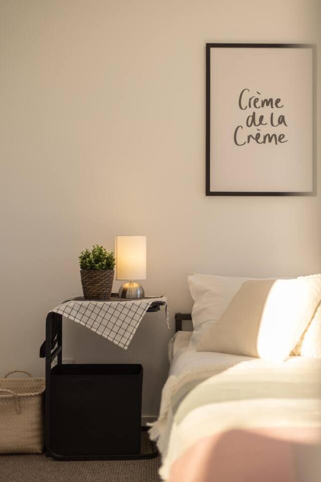 Stunning Mount View Modern Mtgravatt Cbd Apartment