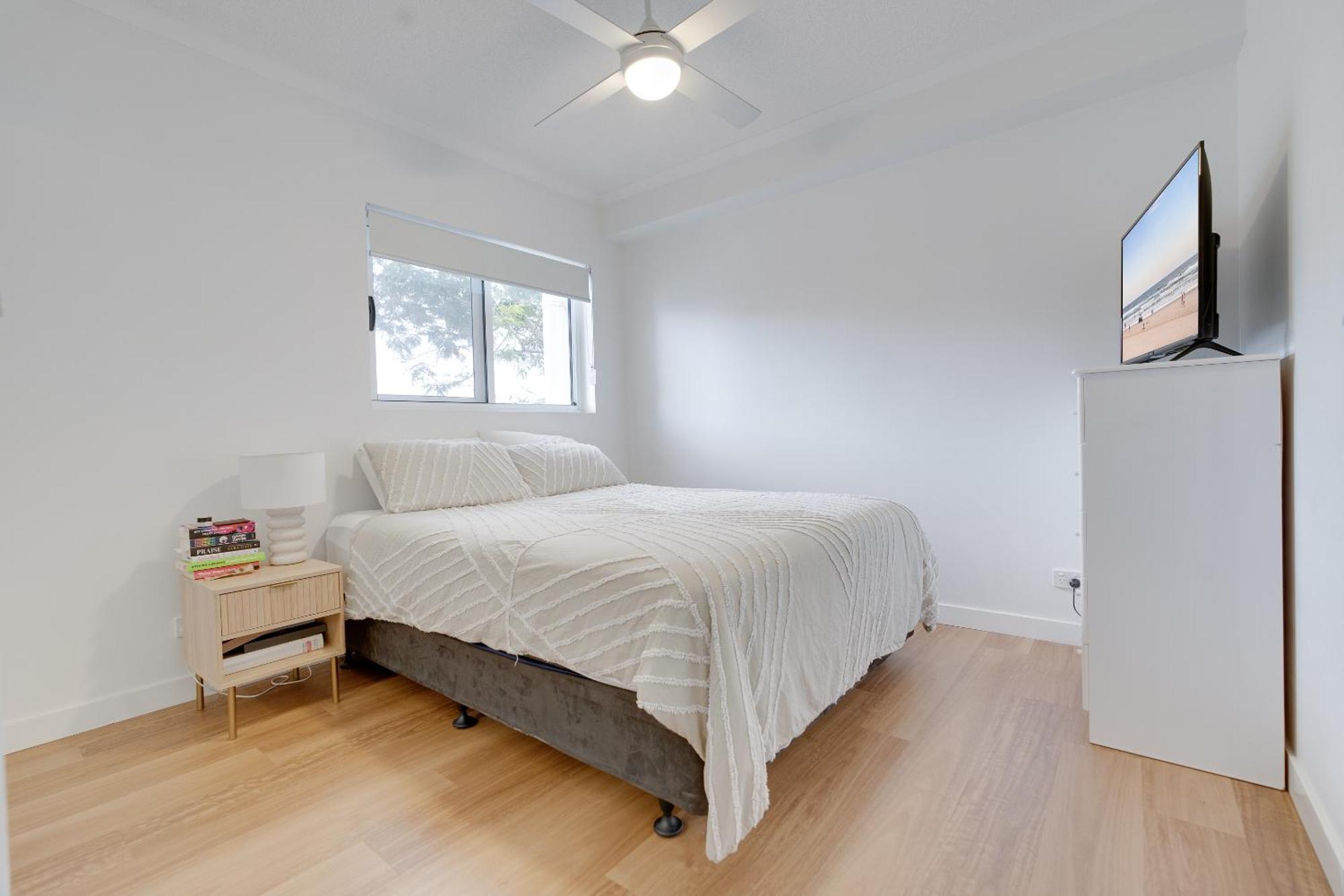 Modern 2br In Vibrant Apartment *
