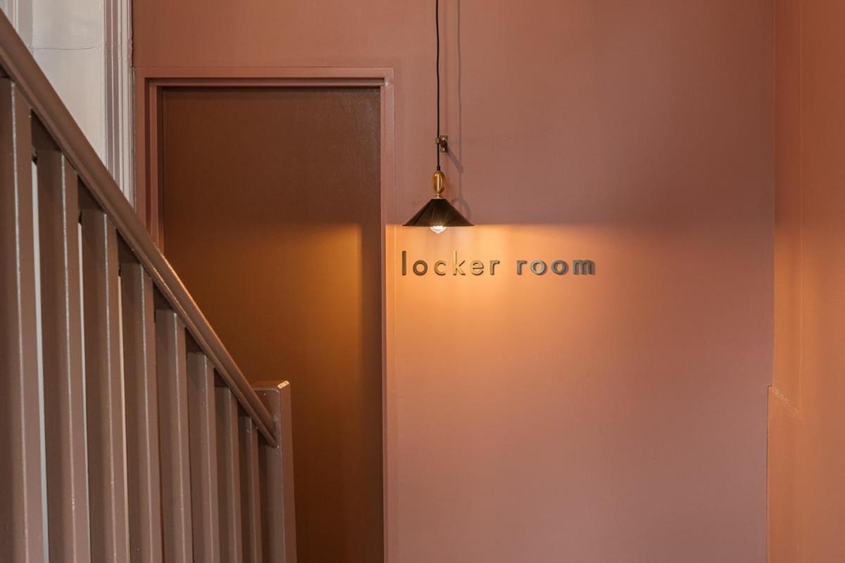 Miss Midgley's - Locker Apartment *