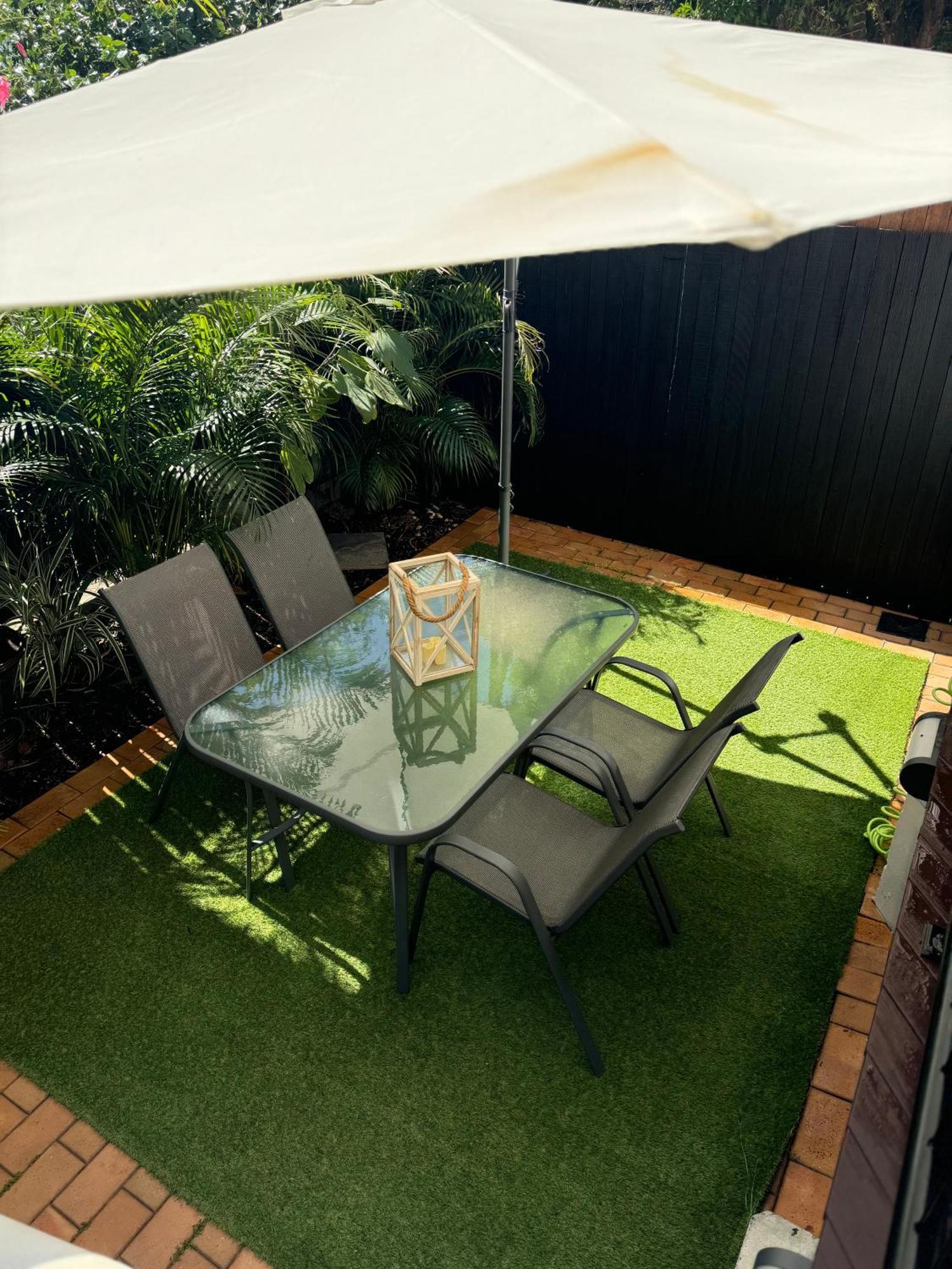 Stylish & Elegant 2br Townhouse In Wilston,