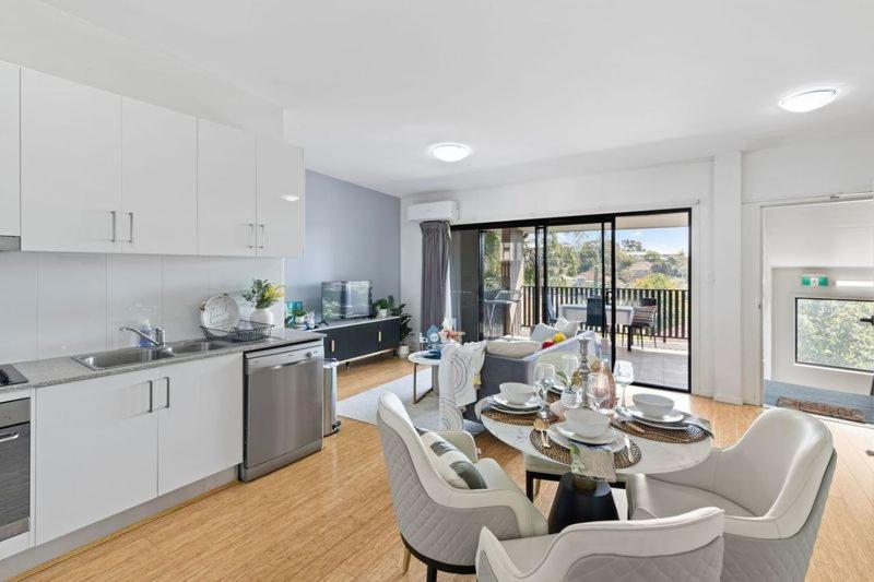 Apartment Modern In The Heart Of Norman Park Brisbane