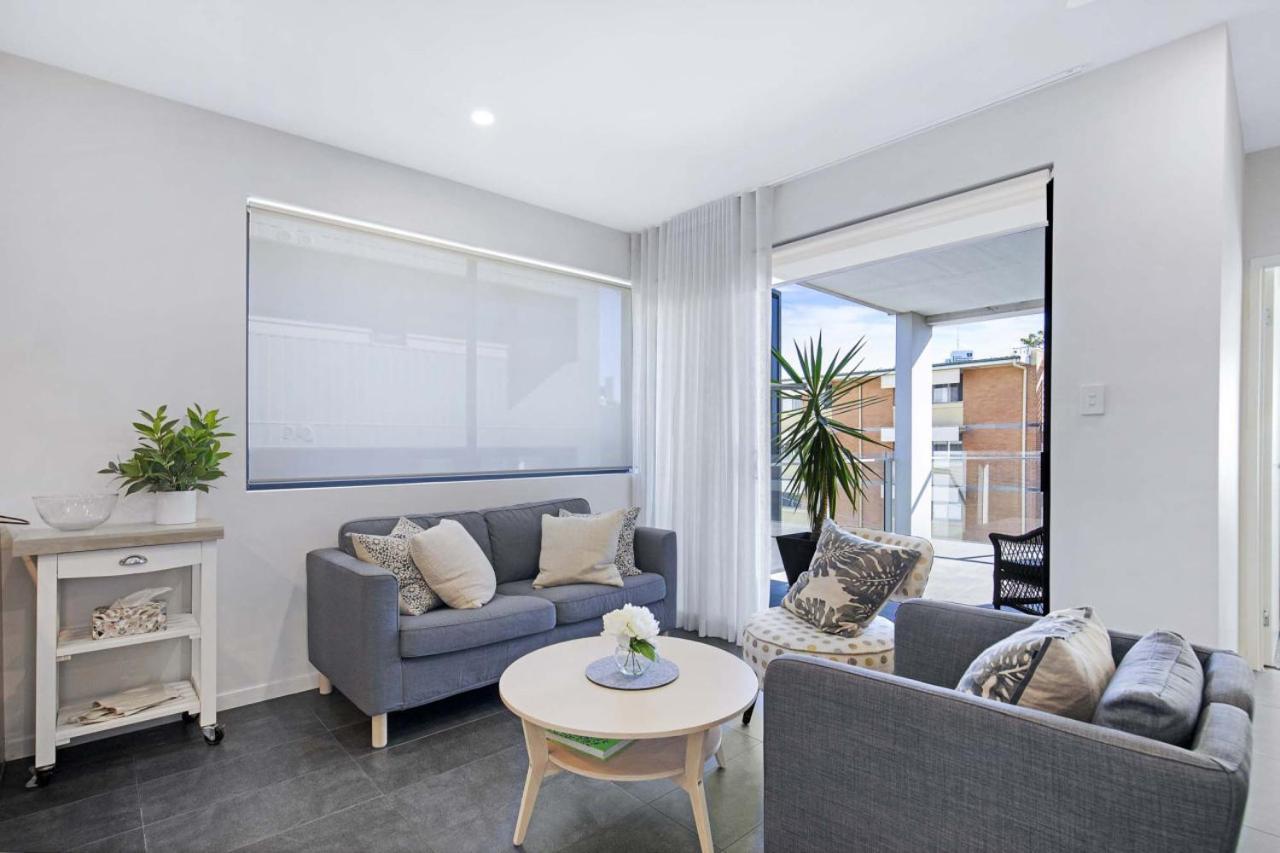 Contemporary Apt, Premium Local, Wifi, Wine, Cafes By Custom Hosting Apartment