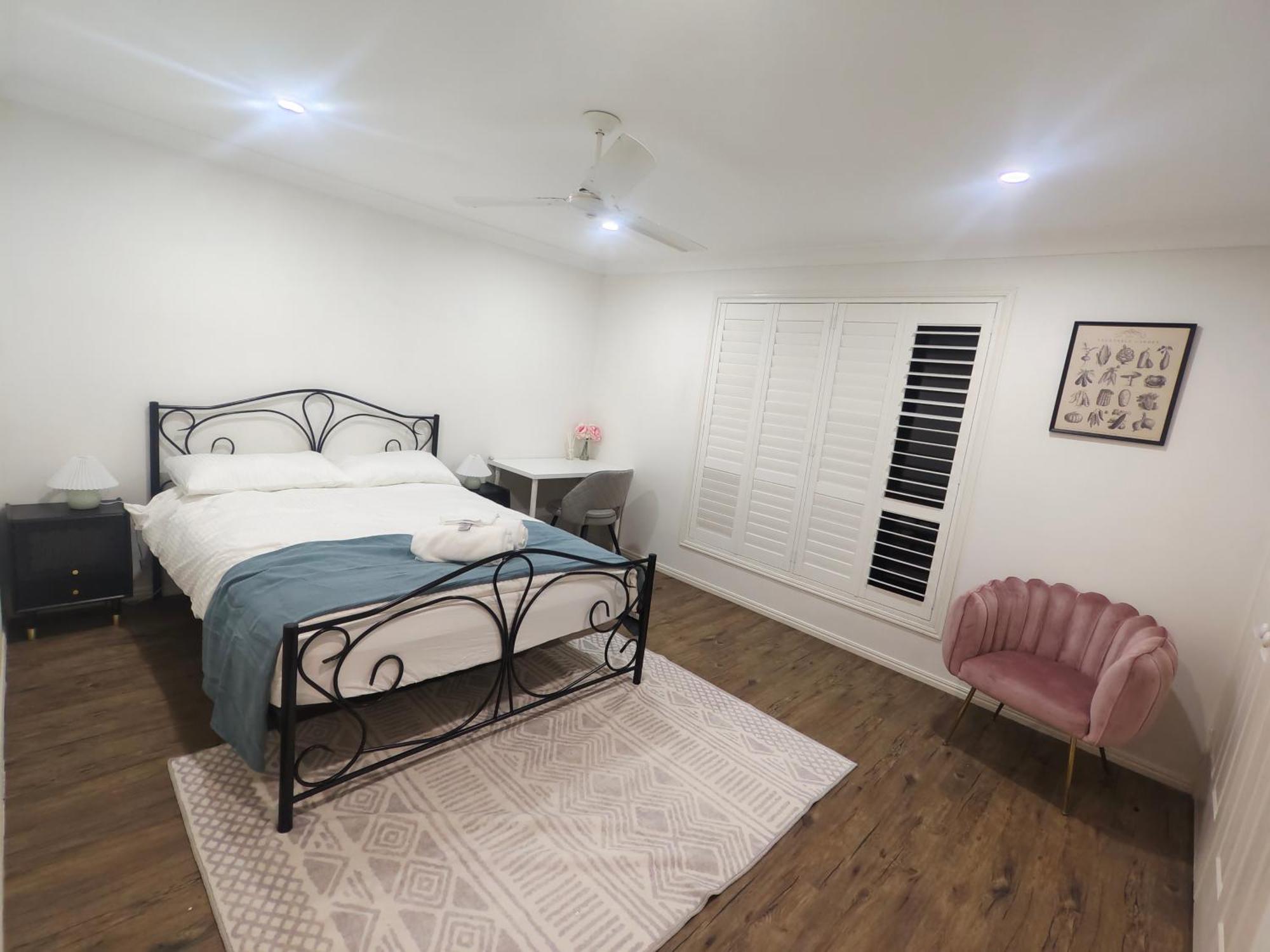 Guest house Luxury 3 Bedroom House Near Emp *