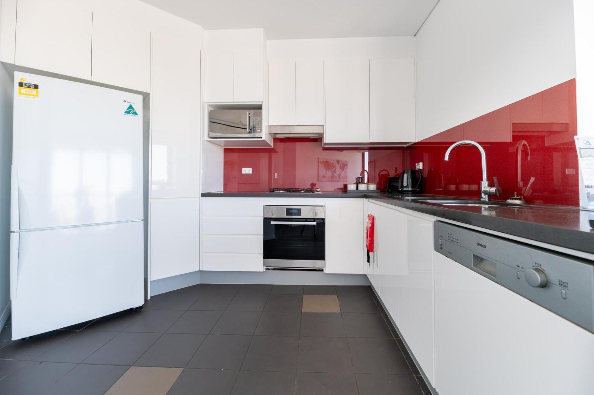 River & City Views 2 Bed 2 Bath Skyline *