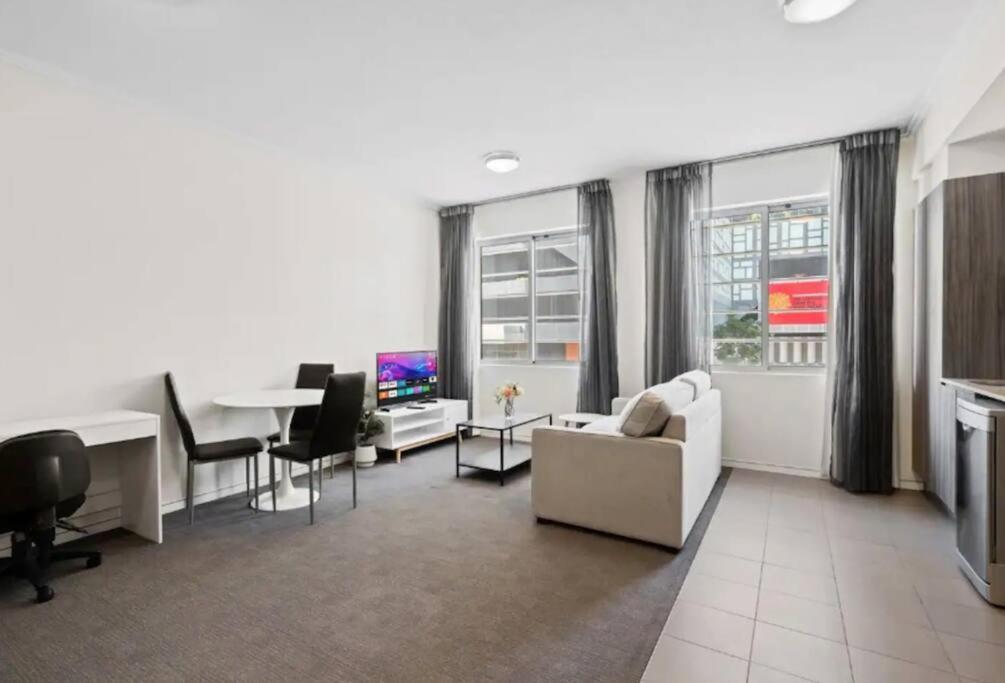 Capitol Private - Great Value! *