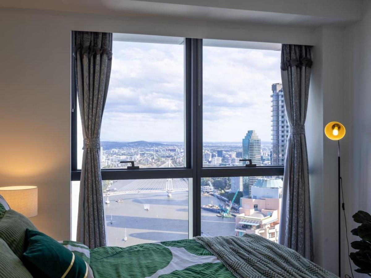 Luxury 3br Stunning Skyline-river-view At Cbd Apartment Brisbane