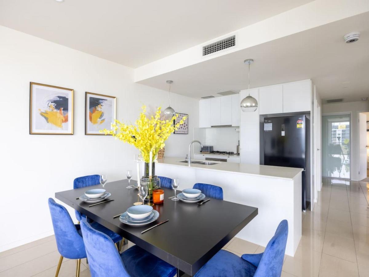 Apartment Modern 3br Riverside W Parking Near Shops And Park *