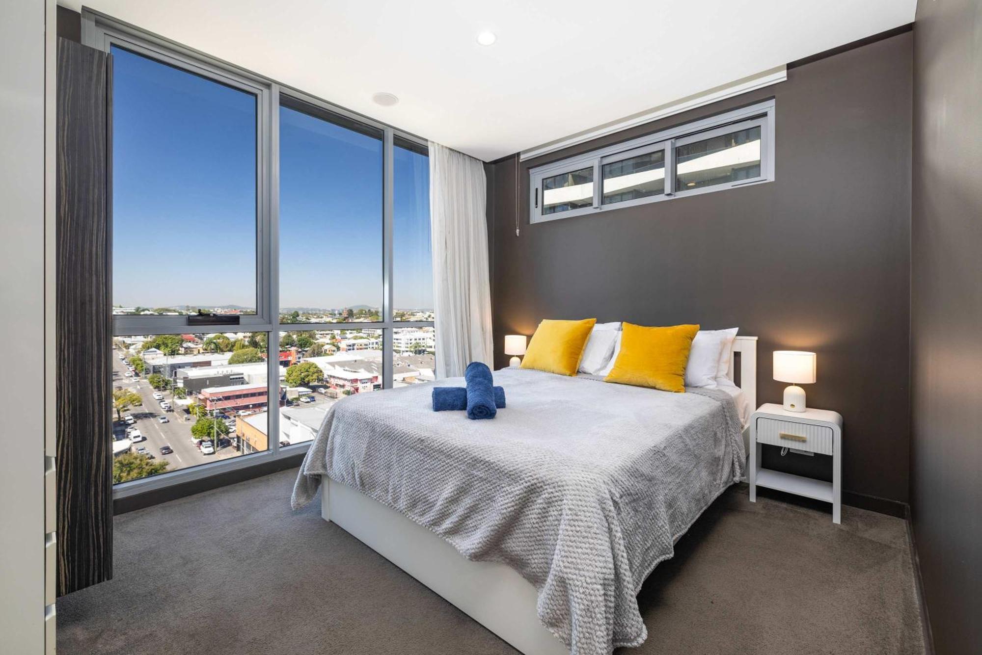 Elegant 2br Haven In The Trendy Fortitude Valley Apartment