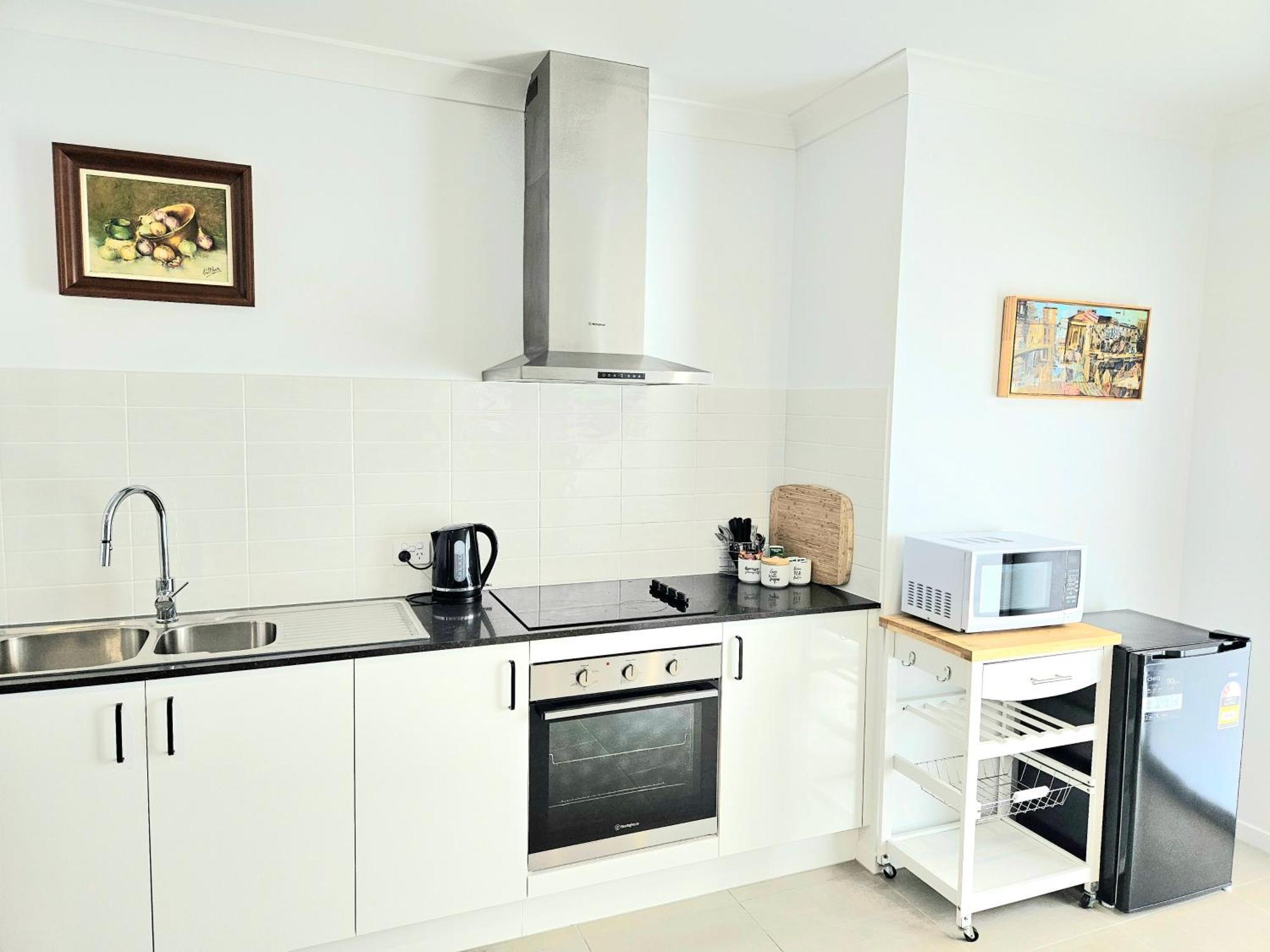 Apartment Brand New Stylish Tranquil & Self Check In Brisbane