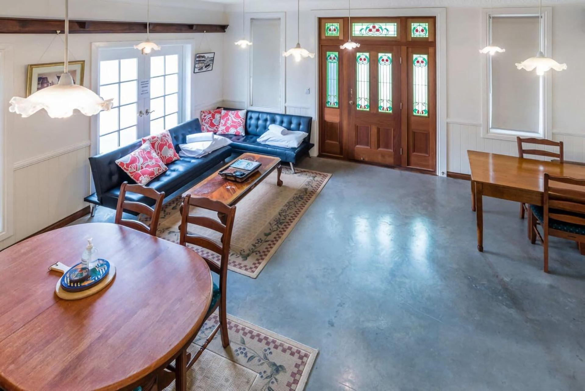 Apartment In Ashgrove W Bedroom Loft