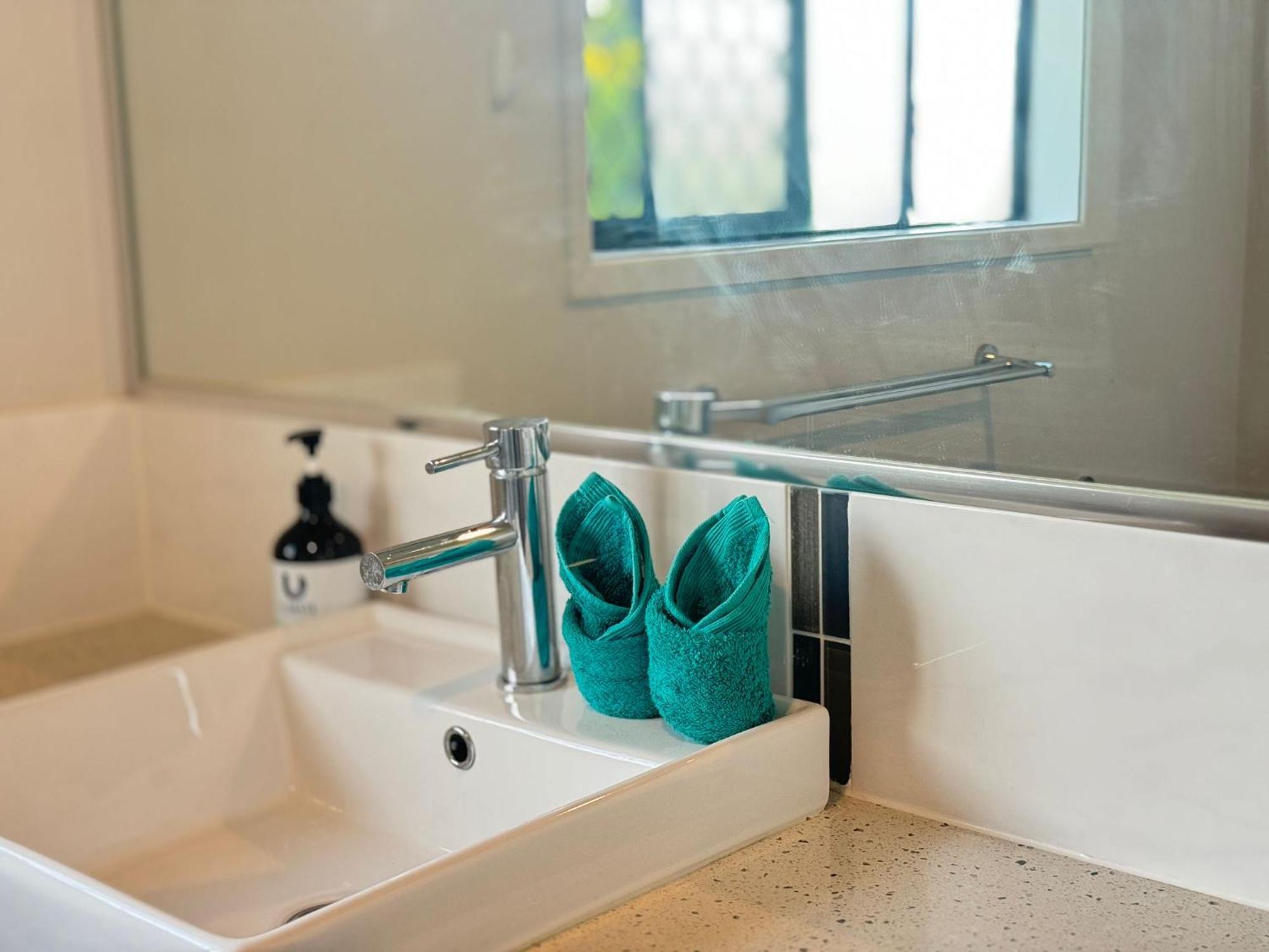 Guest house 16b Peaceful Ensuite In Coopers Plains Brisbane