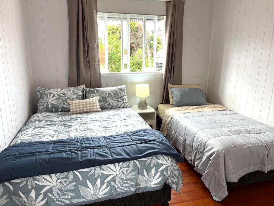 Holiday home Gabba 2 Separate Homes 1 Block 6 Bdrms Brisbane