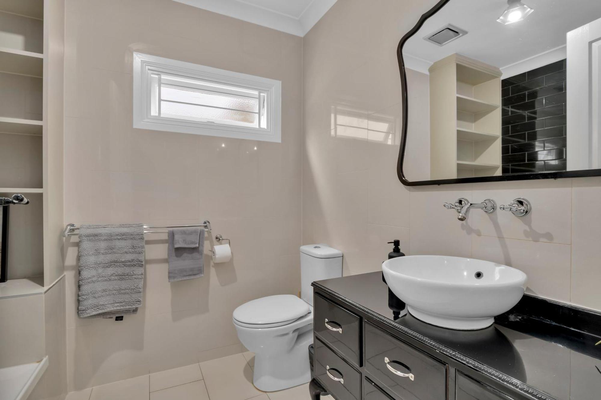Holiday home Cedar Street Lower 2br Petyard Brisbane